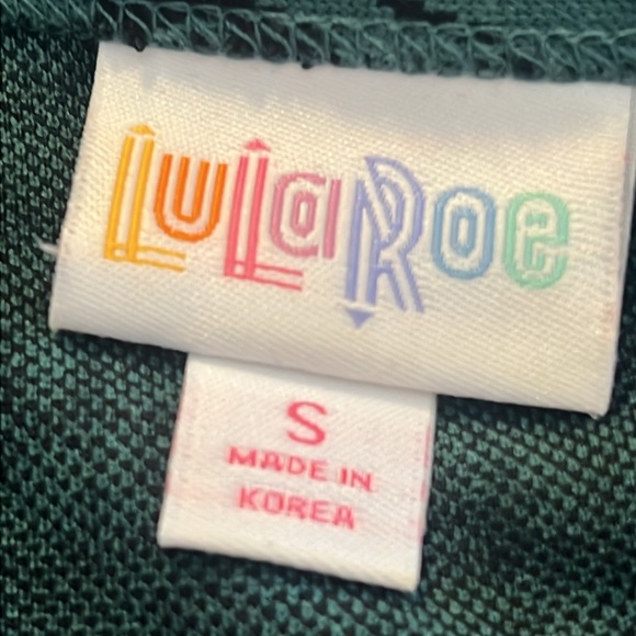 LULAROE BLOUSE ………0010 - Picture 7 of 9